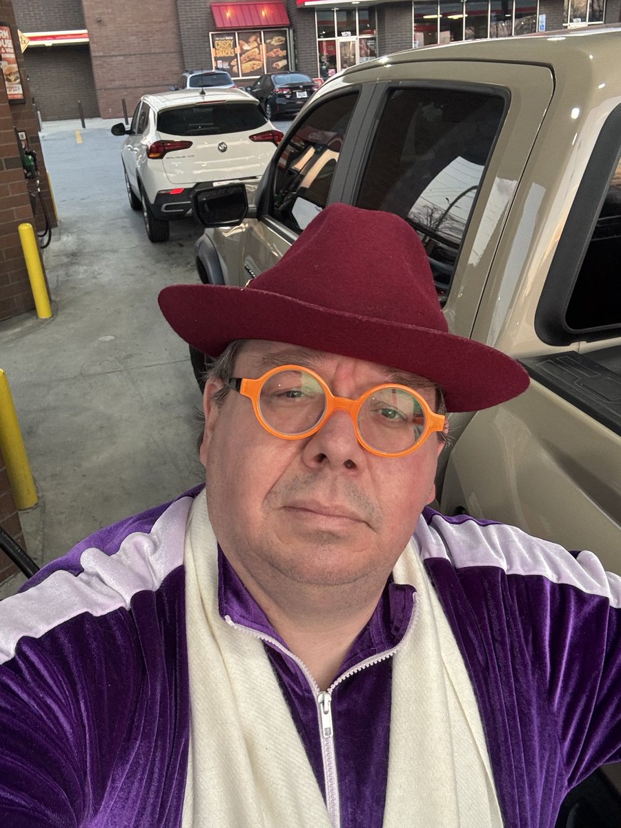 lawyerschiff's tweet image. A private engagement is preempting my usual Wednesday night couch time with @VinniePolitan, and I promised there would be pictures.