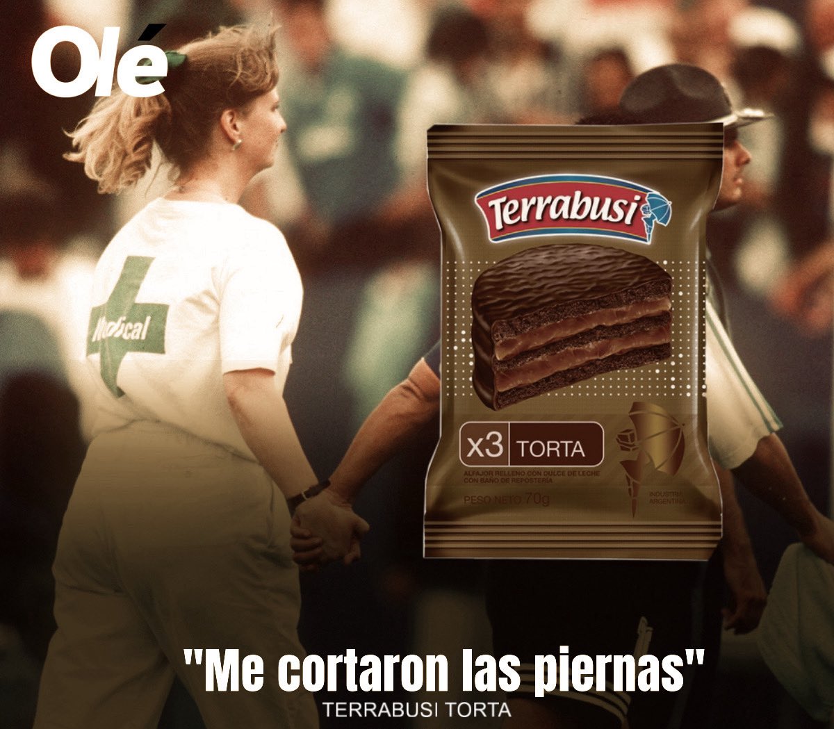 valentingomez11's tweet photo. Organizamos un mundial de alfajores en el laburo y la mayoría los compramos en el mismo kiosco, cuando fuimos a probarlos resulta que estaban vencidos. El dolor que sentí con la descalificación de mi terrabusi torta debe haber sido el mismo que se sintió con maradona en el 94 https://t.co/qj4494HGSu