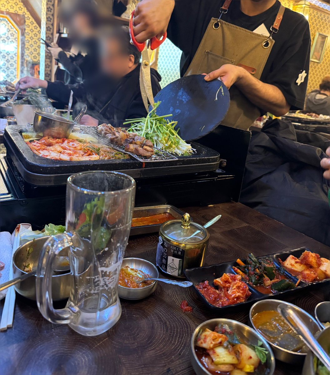 wannable0601's tweet photo. ミニョンくんに逢えるのは、もちろんだけど。
前泊して、ワナブル友と逢って、いっぱい食べていっぱい飲んで✨
楽しかった✨
本日は、VIP当たらずだったけど。逢いに行くよ、昼の部だけだけど。
#minhyun  #ファンミニョン 
 #황민현 https://t.co/VObYPCYCjM