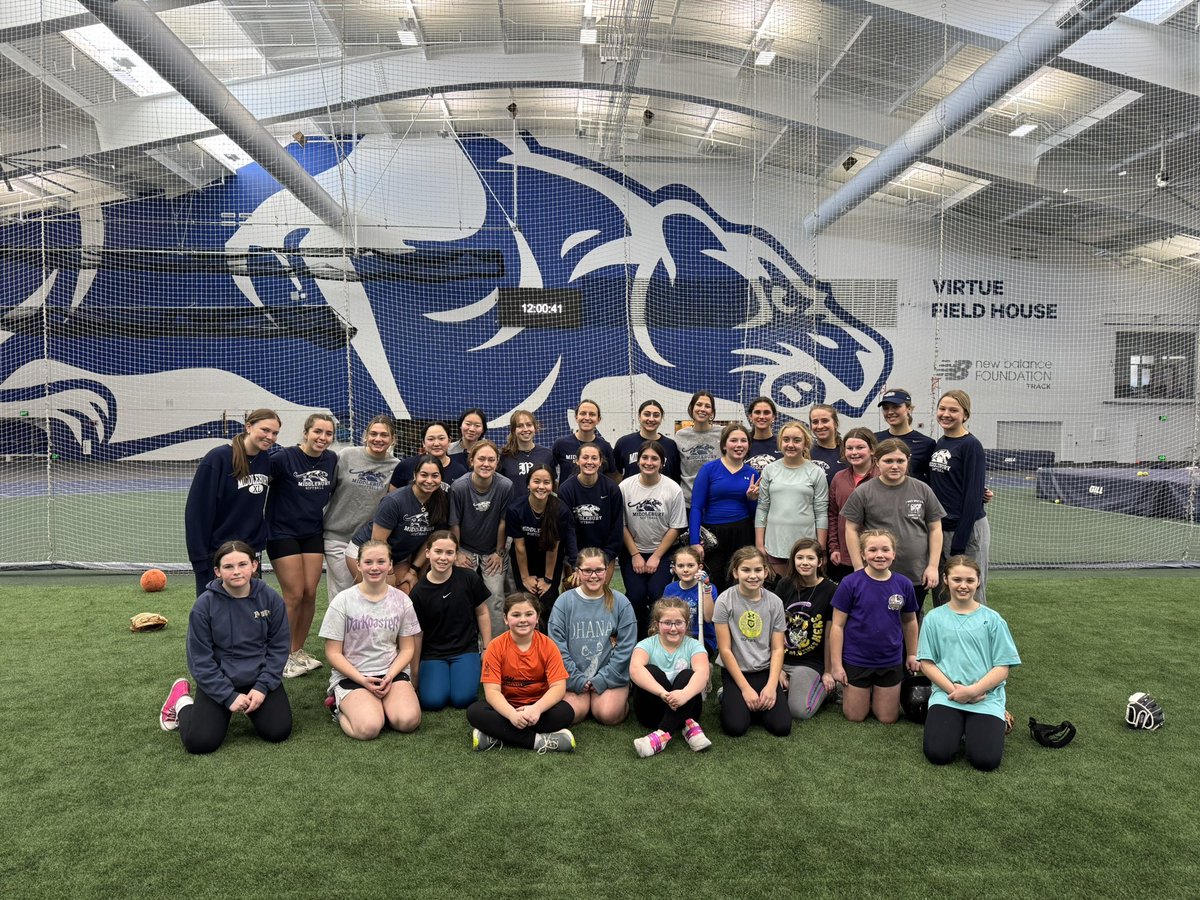 Middlebury Softball tweet media