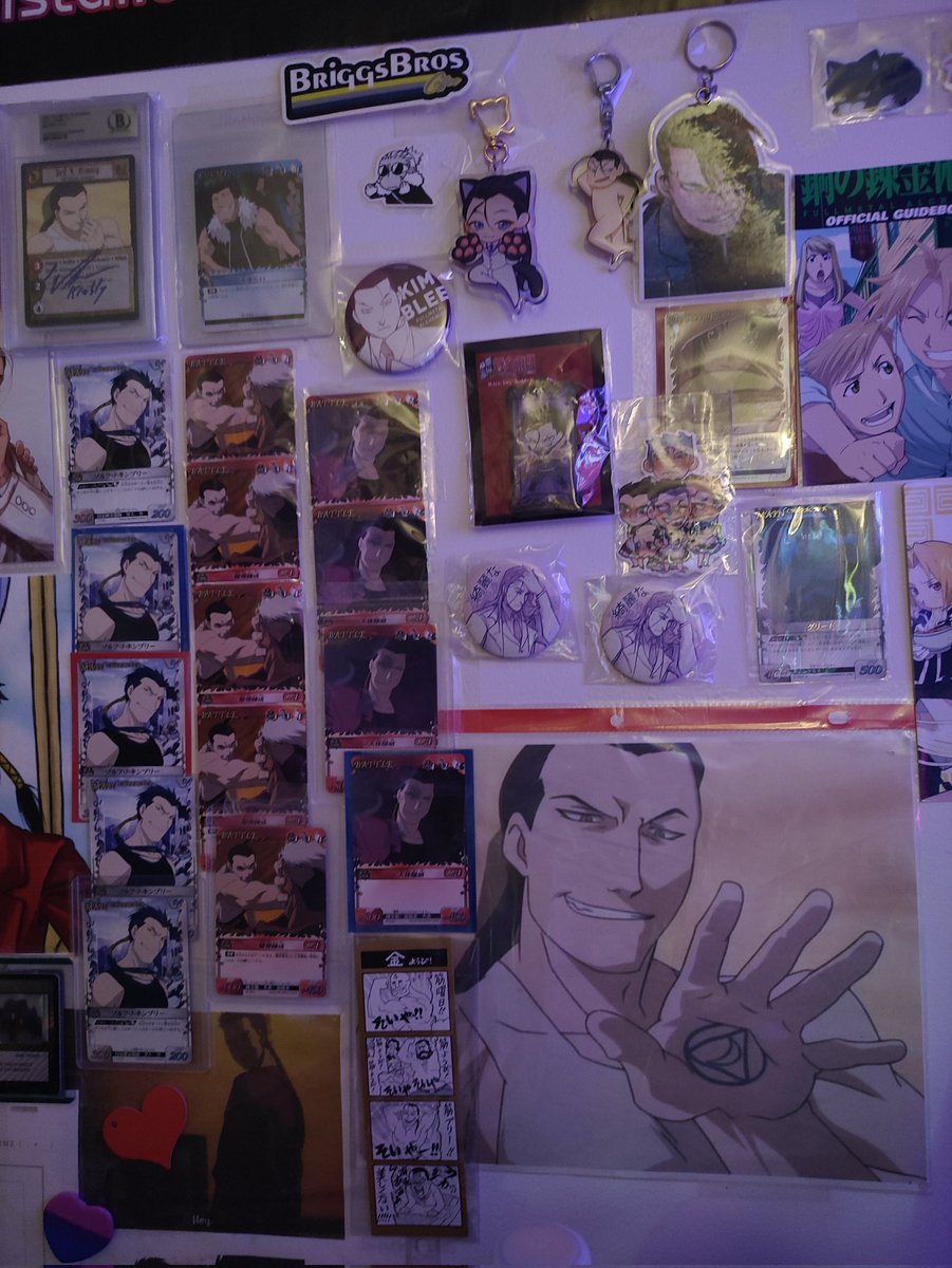 NamoriKimblee's tweet photo. Hehe yeah I updated and reorganized my shrine 💜
#FMA #Kimbley #Kimblee https://t.co/uCUyL5wPGR