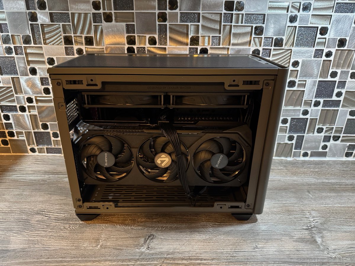 Replicant 🇬🇧 tweet media