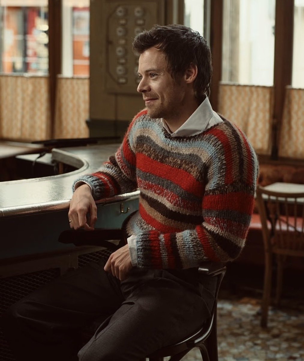 one look at this man and I’ll start crying for no particular reason. It’s the harry styles effect, I’m telling you.