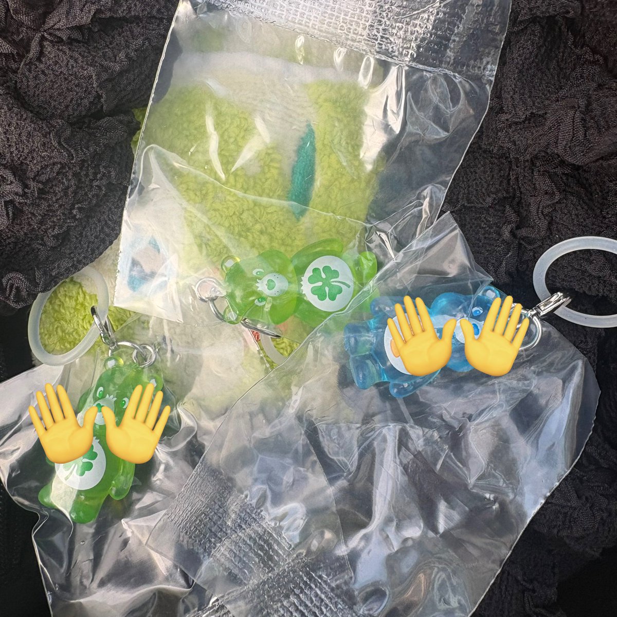 S2joy_'s tweet photo. Care Bears ケアベア クリアマスコットチャーム2 めじるしチャーム めじるしアクセサリー ガチャ 交換

譲：緑💚

求：赤❤️

郵送希望です。条件合う方いらっしゃいましたら、ご連絡ください。 https://t.co/lY32SIf6qG