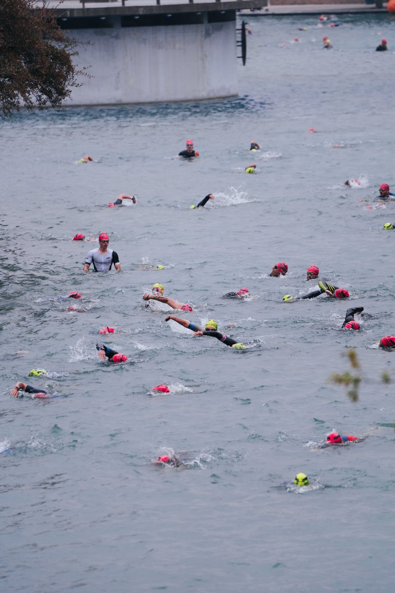 parquefundidora's tweet photo. 🔥 ¡Fin de semana de reto, resistencia y grandeza en Parque Fundidora! 🏊🏻‍♂️🚴🏻🏃🏻‍➡️

El Iron Man 2026 nos regaló momentos épicos. 📸 Revive las mejores postales y la energía que vibró en todo el parque. https://t.co/JPoI6oOeZz