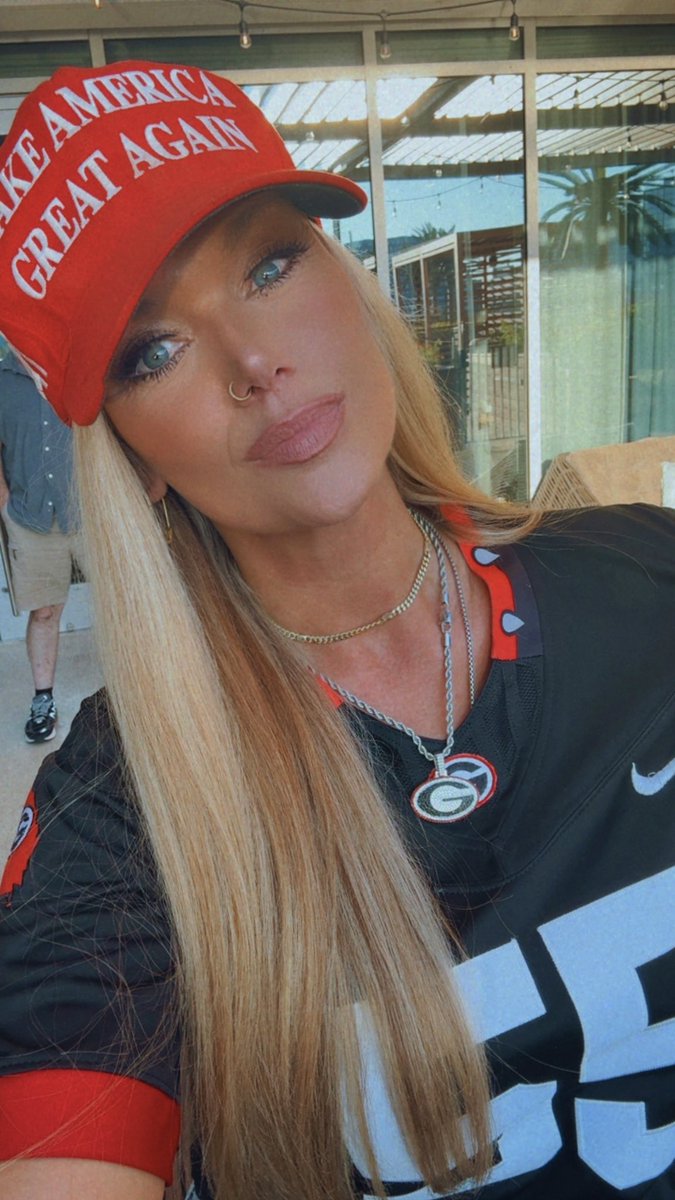 Tiffany Savage 🇺🇸 tweet media