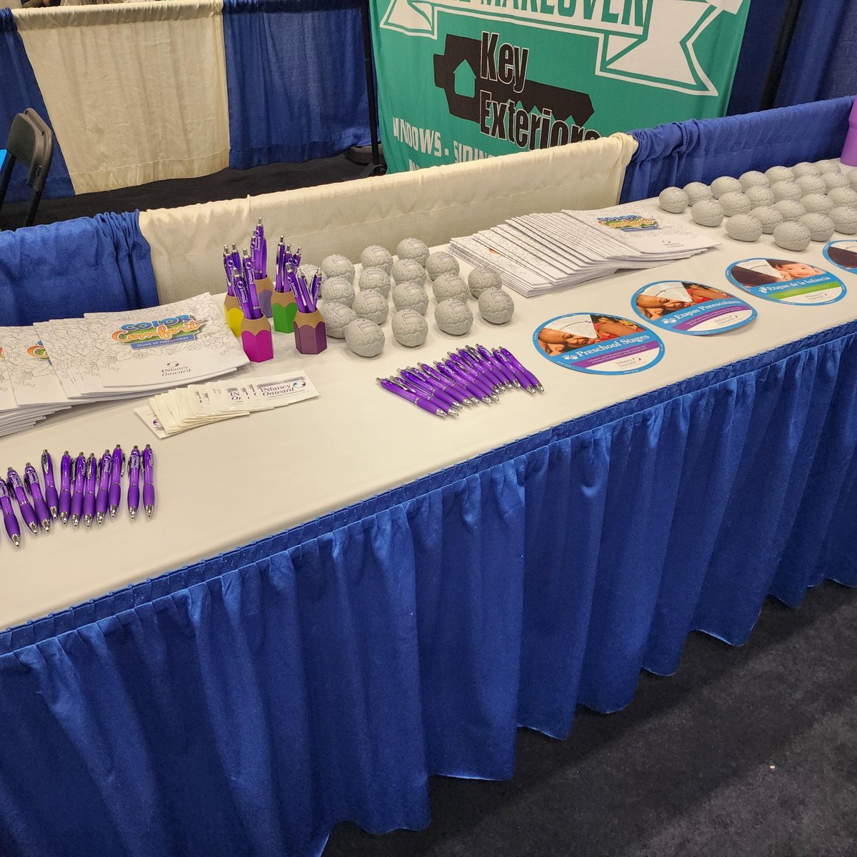 Our team hosted a table at The 97.3 WMEE Family Festival, sharing information, educational materials, and resources to support families and professionals. The team engaged with attendees, providing guidance and raising awareness about infant and early childhood mental health. 💚