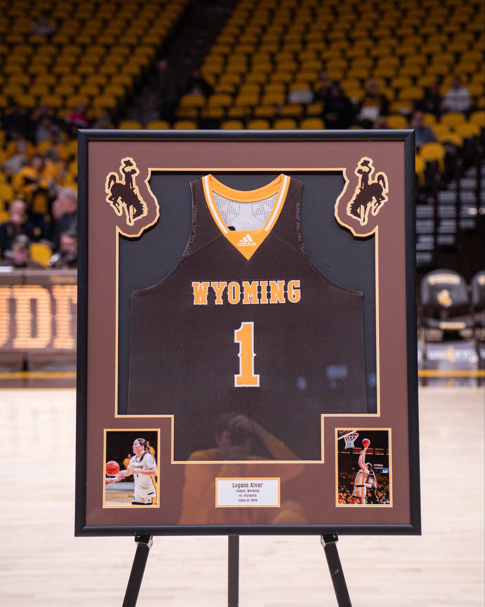 Wyoming Cowgirl Basketball tweet media