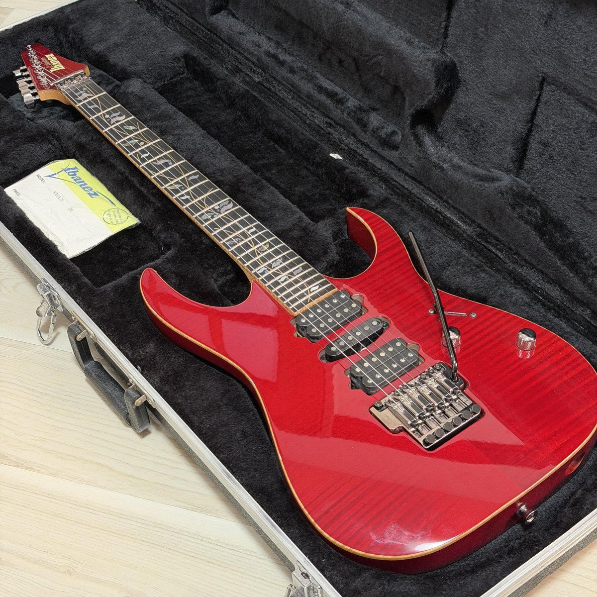 momuandteasteam's tweet photo. 今日はこれね！
Ibanez RG8670 https://t.co/ce6eqM6ROA