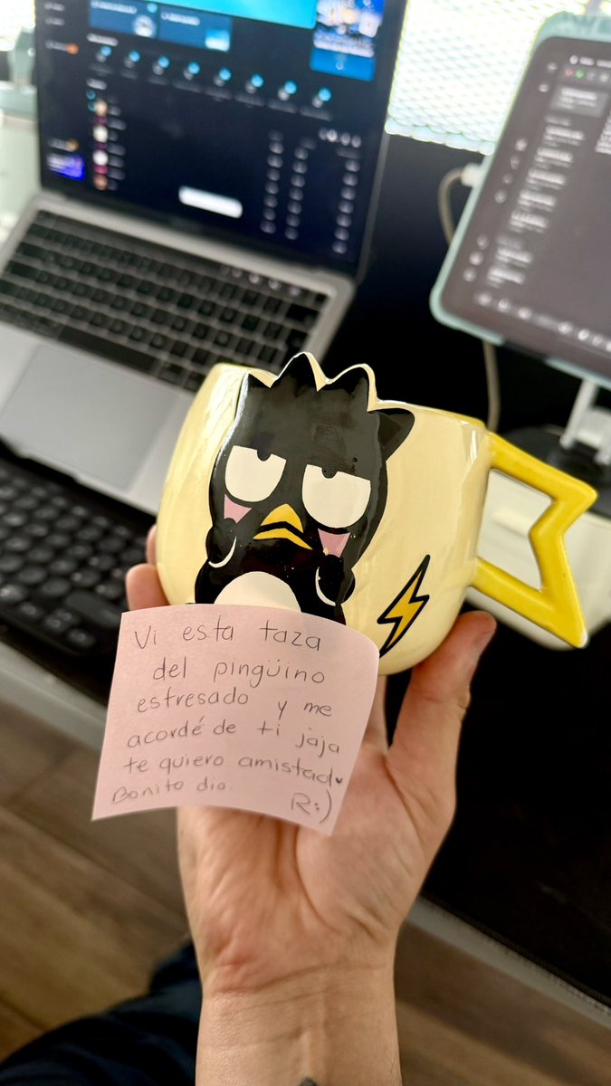 Me tienen bien chipil en la ofi jaja🖤⚡️