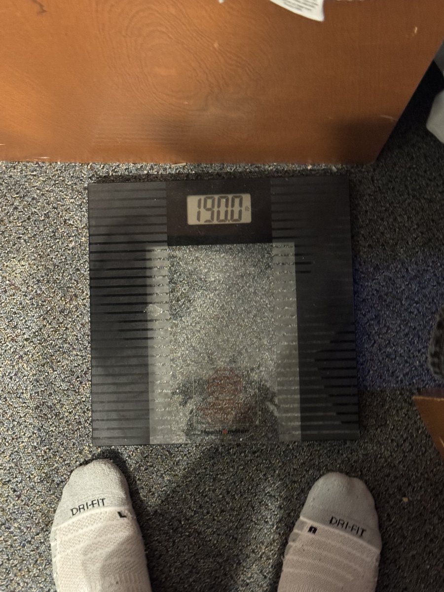 mracecaleb's tweet photo. HOW AM I SUPPOSED RO GET BEACH READY WHEN I WEIGH A HUNDRED FUCKING NINETY POUNDS FUCK https://t.co/1woK73FNR6