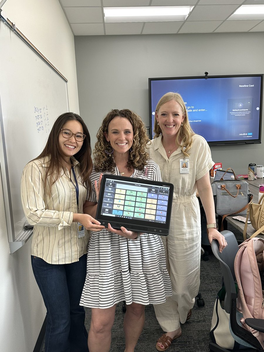 Lisa Robertson tweet media