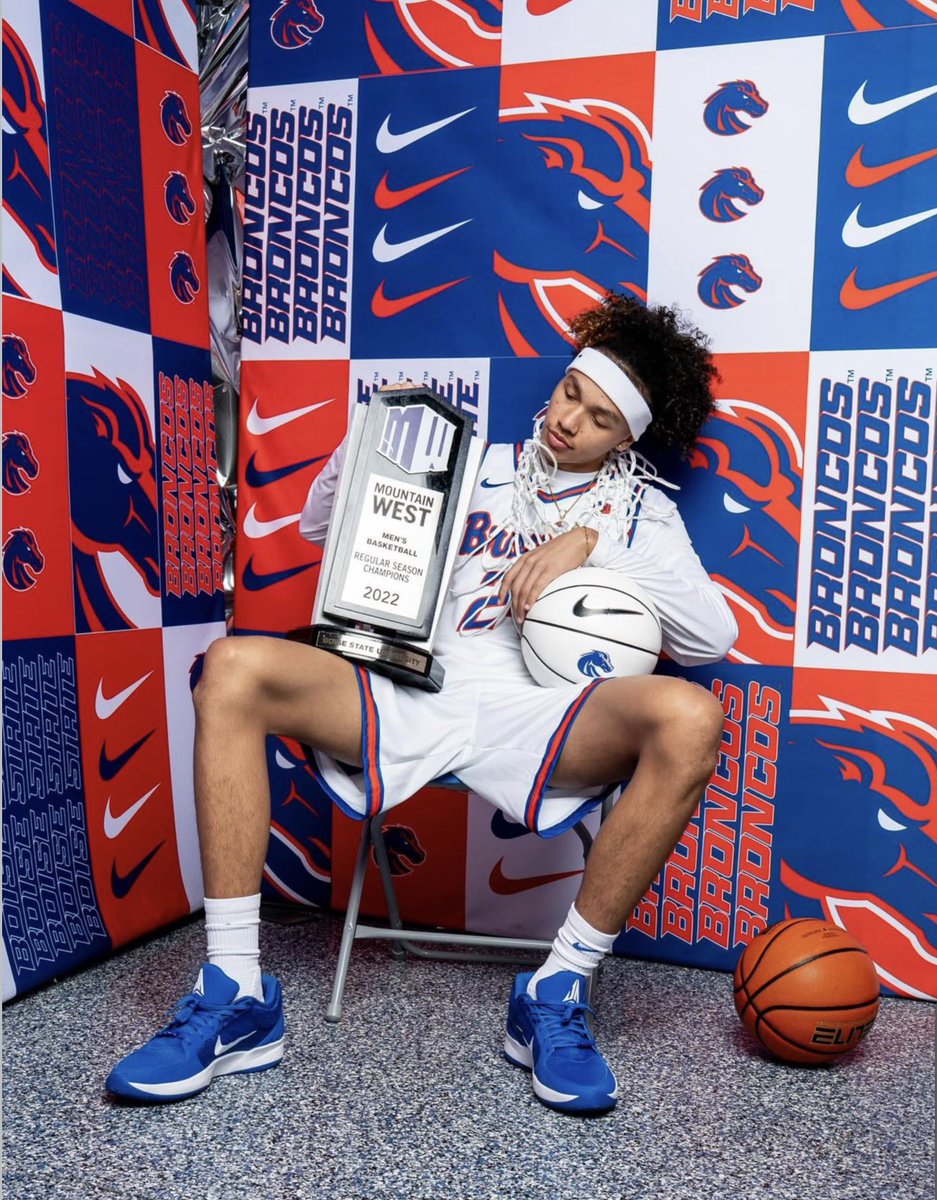 Coach Treal Holland II tweet media