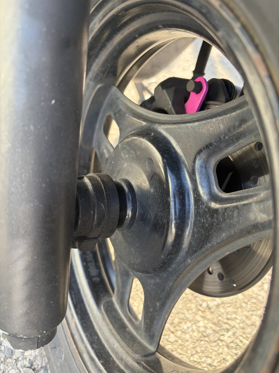 bike_0802's tweet photo. 整備済極上❗️
アドレスv125g 売ります❗️

・社外ブレーキパッド
・社外リアキャリア　等

・セル・キック⭕️
・灯火類⭕️
・吹き上がり⭕️ 
・アイドリング⭕️
・走る、止まる、曲がる⭕️

#ワンツー売ります　#アドレスv125g #アドレスv125 https://t.co/Ods3vPUe4e