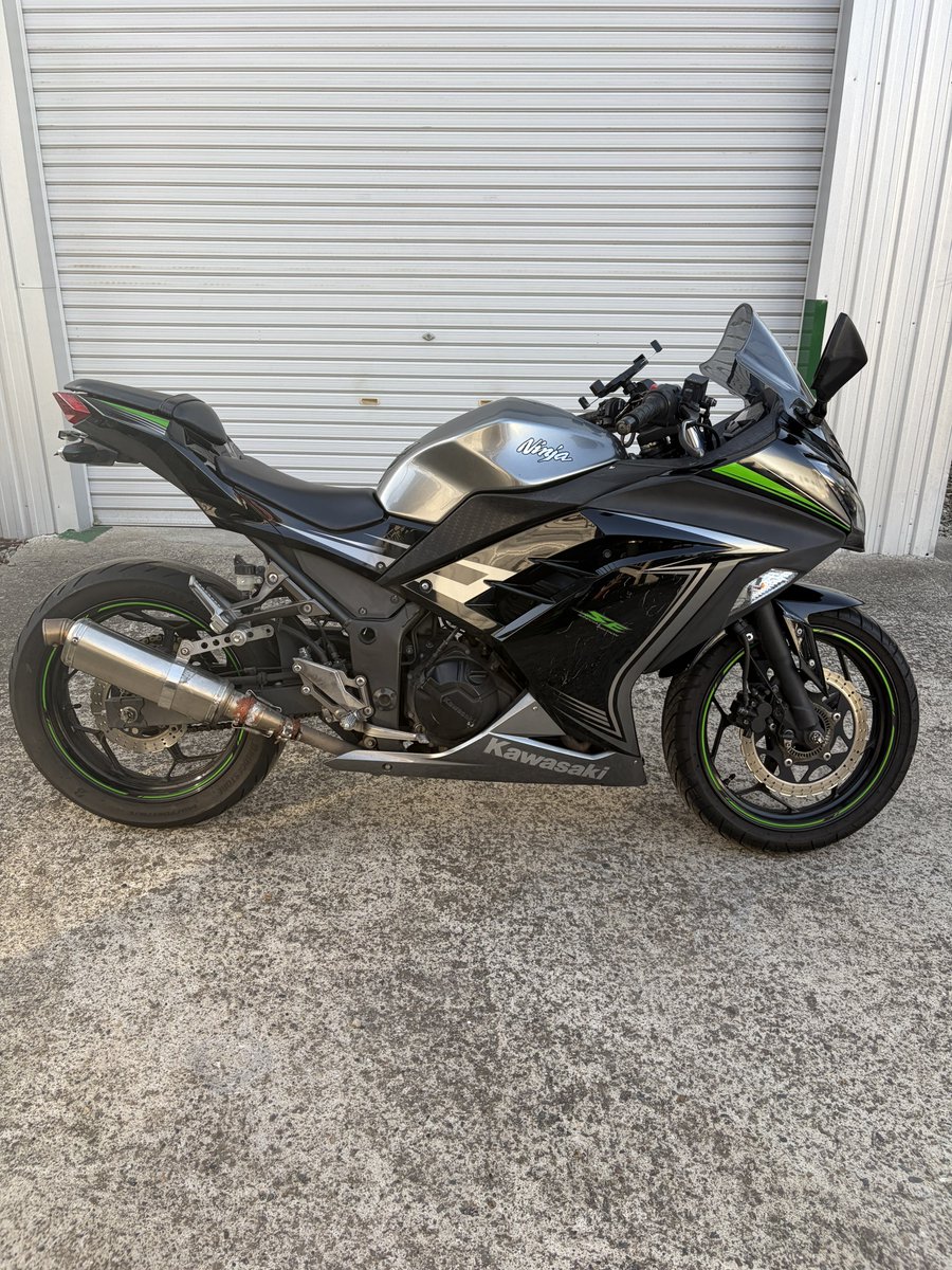 bike_0802's tweet photo. 極上❗️ニンジャ　250 売ります！
24.8万❗️社外マフラー付❗️

めちゃくちゃ程度が良く不具合無し即乗り可能です😁
お問い合わせお待ちしております🙇‍♂️ https://t.co/6TFQ9mdyfk