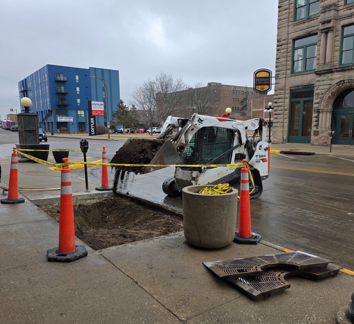 Progress update! 🌳 The downtown tree project is really taking root 😉 

Crews are hard at work for the next few days prepping sidewalks for new trees, set to be planted this April.

#winning!