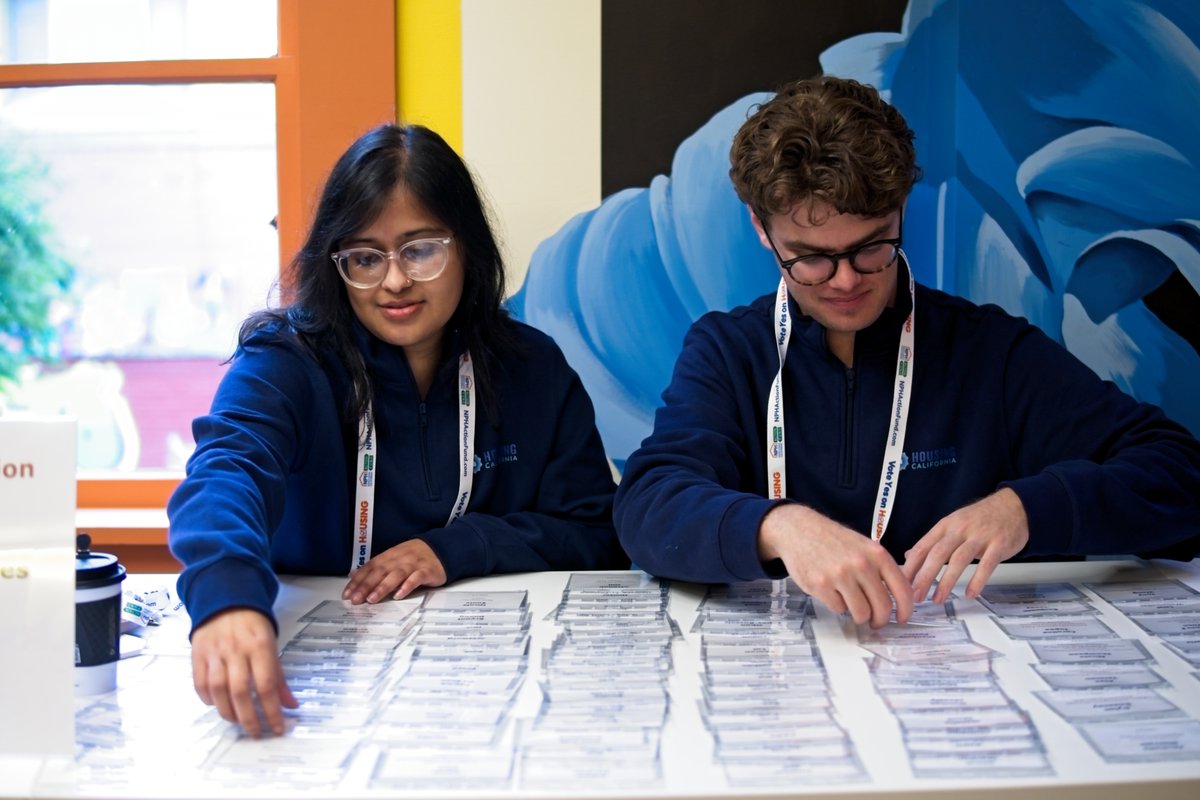 Housing California tweet media