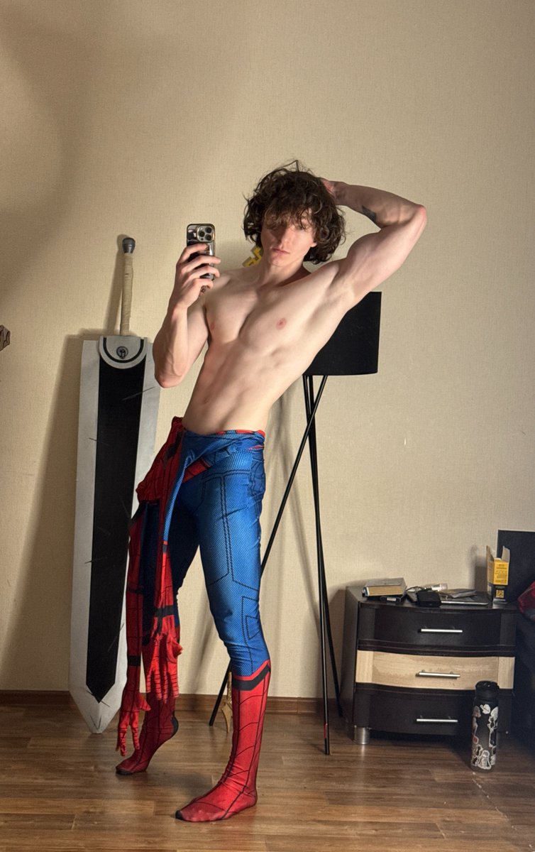 Ratatosk_red tweet media