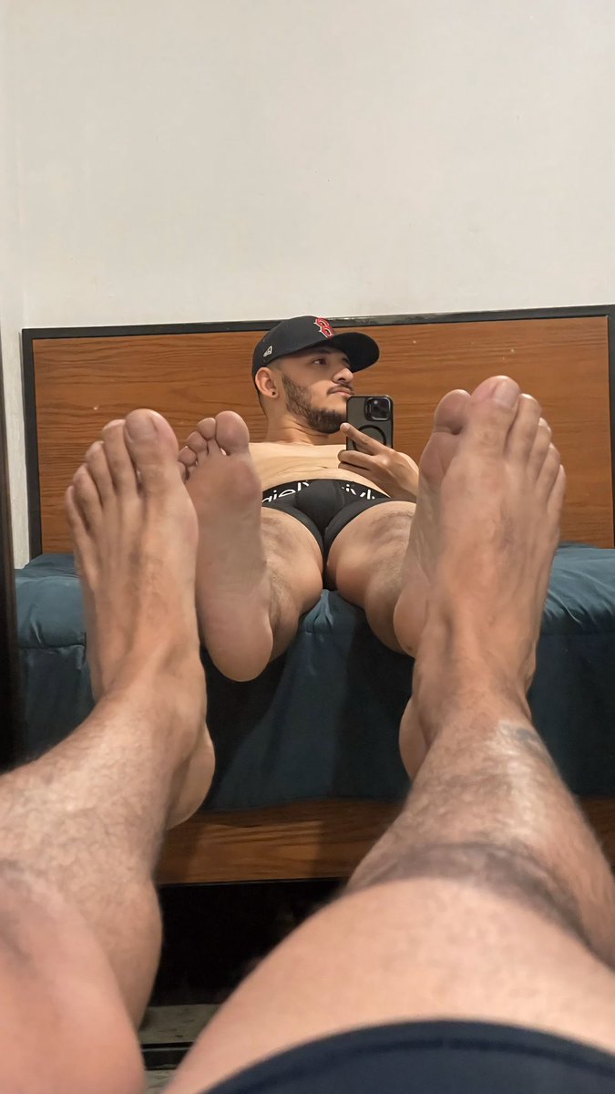 ISARECK FEETS tweet media