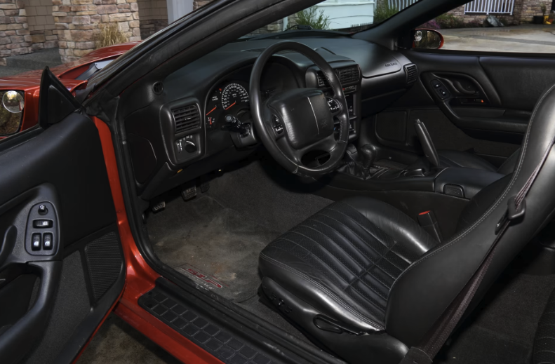 Mecum Auctions tweet media