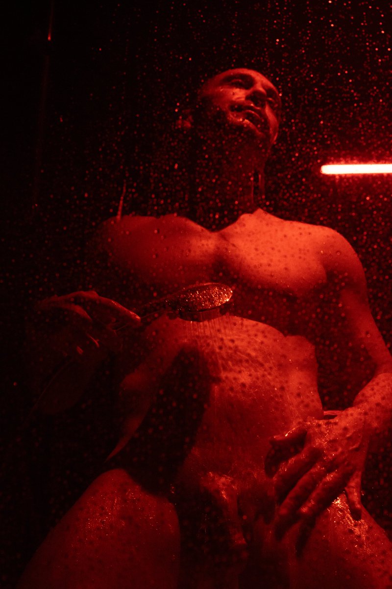 freenude tweet media