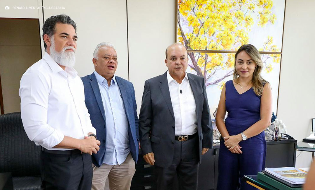 PDNewsBR's tweet image. Ibaneis anuncia nomeação de 1.154 novos servidores

politicadistrital.com.br/ibaneis-anunci…

#CONCURSOPúBLICO #GOVERNODODISTRITOFEDERAL #IBANEISROCHA #NOMEAçãODESERVIDORES #SAúDEDF