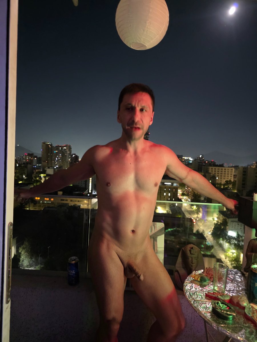 freenude tweet media