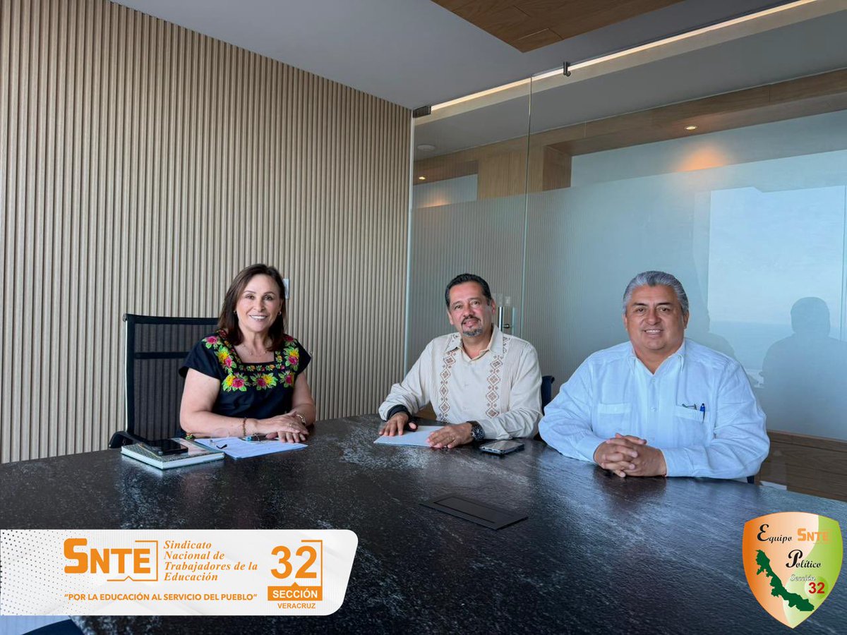 Equipo_Politico's tweet photo. Con diálogo y apertura se construyen acuerdos en favor del magisterio.

La gobernadora de Veracruz, @rocionahle, sostuvo una reunión de trabajo con el srio. general de la Sección 32 del SNTE, @DanielCovaLopez, y con @JNCR2018

 https://t.co/SptFkpWeAe

#SNTE32 #EquipoPolítico https://t.co/ZnnFWQgx24