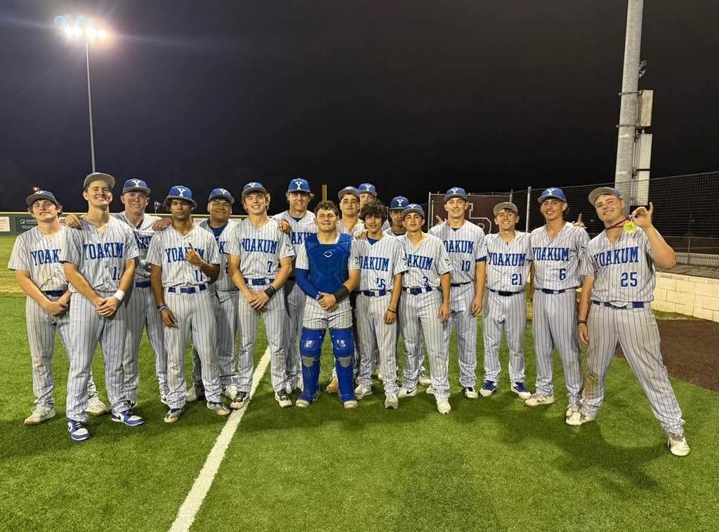 BrennanSKaiser's tweet image. Started district with a big victory against a tough opponent! Glad I could contribute.  #teamworkmakesthedreamwork 
2-4 
2 2B
1 R
4 RBIs