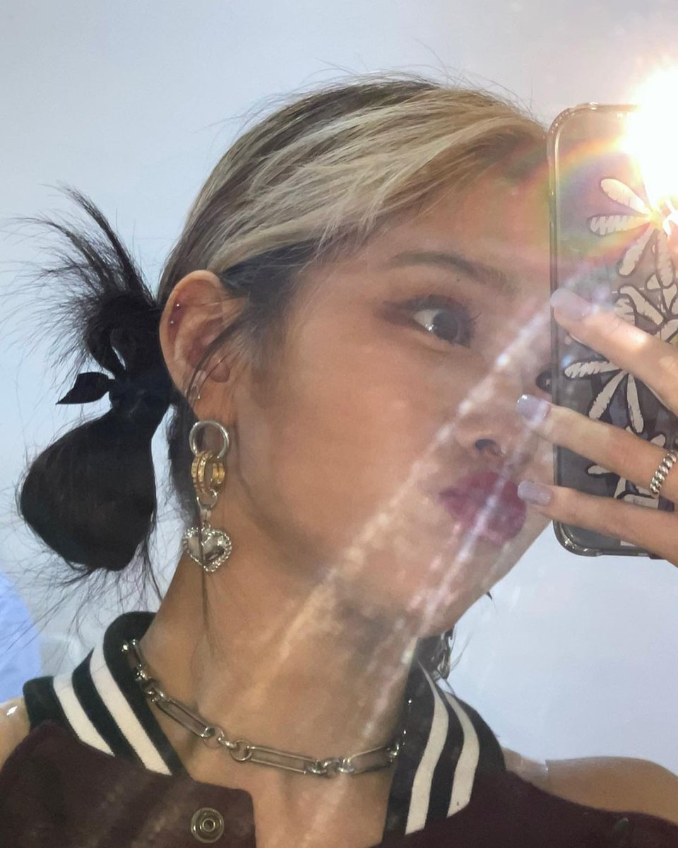 𝚁ebe𝕝 ♡ 𝙷ear𝕥s ! tweet media