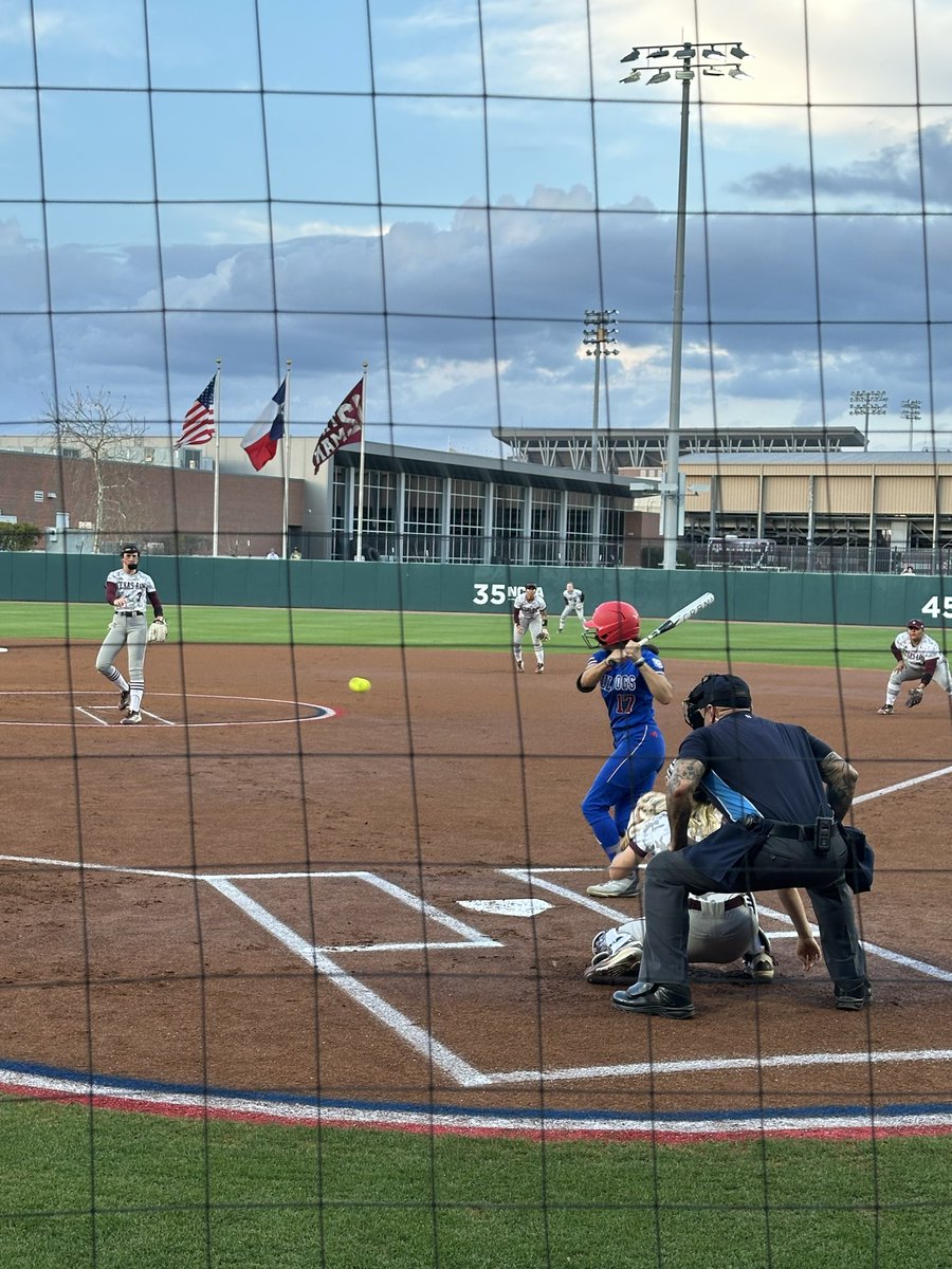aggieprezemeri's tweet photo. @aggiesoftball takes on latech tonight at Davis Diamond! #BTHOlatech #Whoop https://t.co/b2FxKameCE