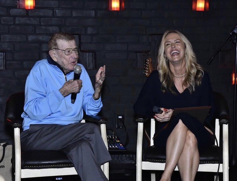 Lauren Thompson tweet media