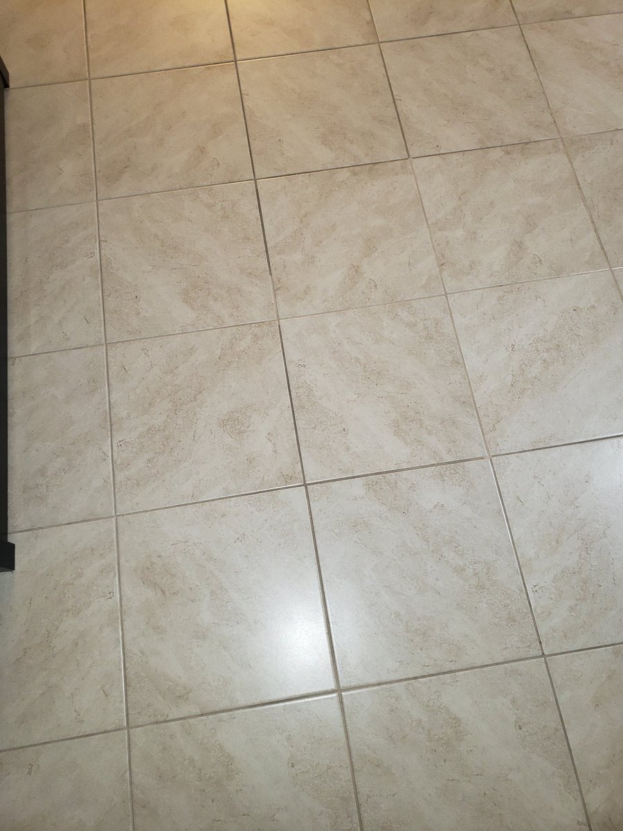 GCosmetix's tweet image. Thanks @Clorox toilet bowl cleaner gel is my go to when cleaning grout... I move often and no one pays attention to details when it comes to cleaning. Grout is always overlooked.  #deepcleaning #clorox #bleach #grout
