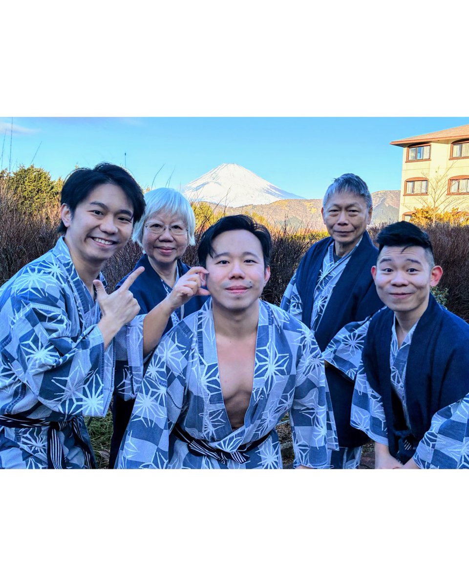 andrewlza's tweet photo. Konnichiwa https://t.co/AYjDleepBW