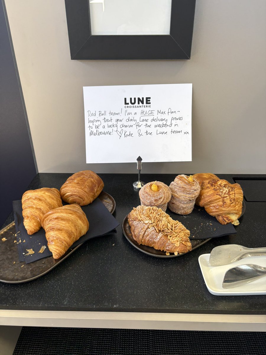 Erik van Haren tweet media