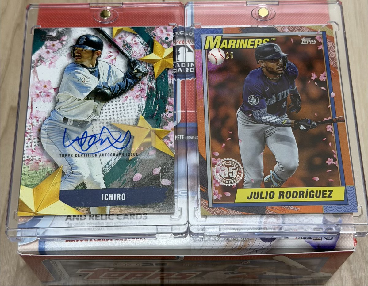 コンビニ産Toppsでイチローサインとフリオロドリゲスの桜でた！師弟