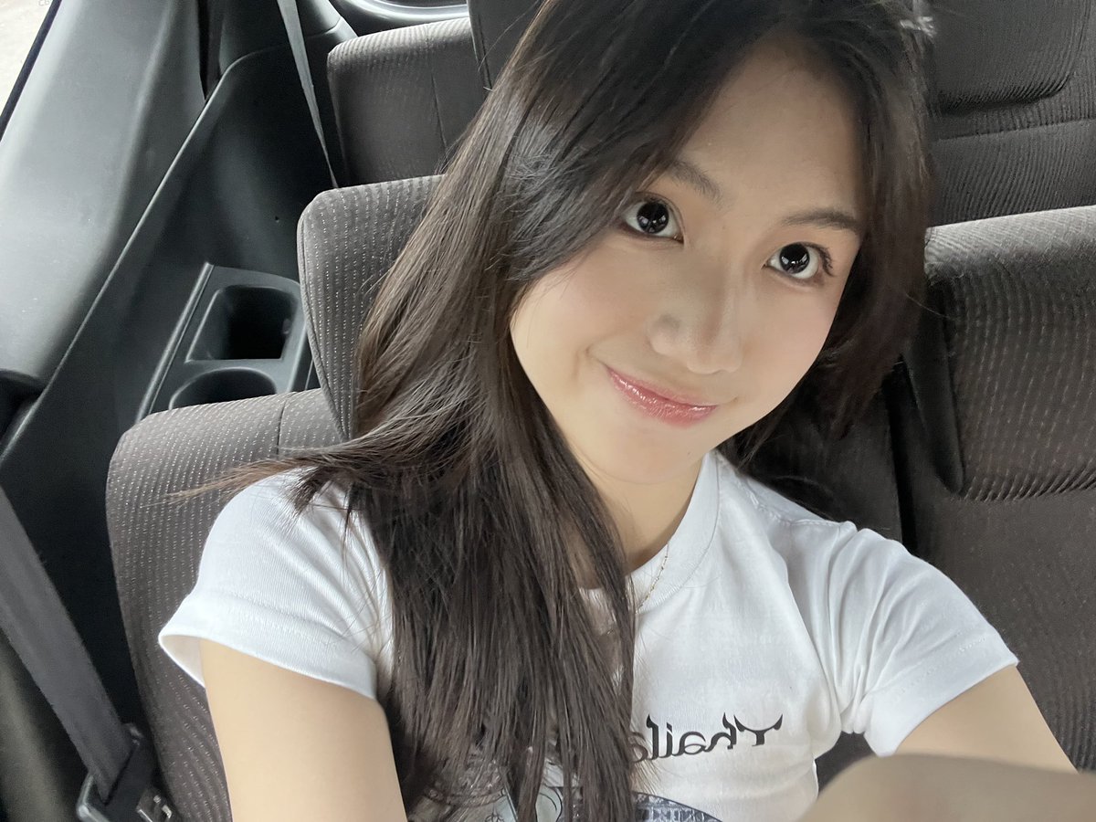 michelle alexandra tweet media