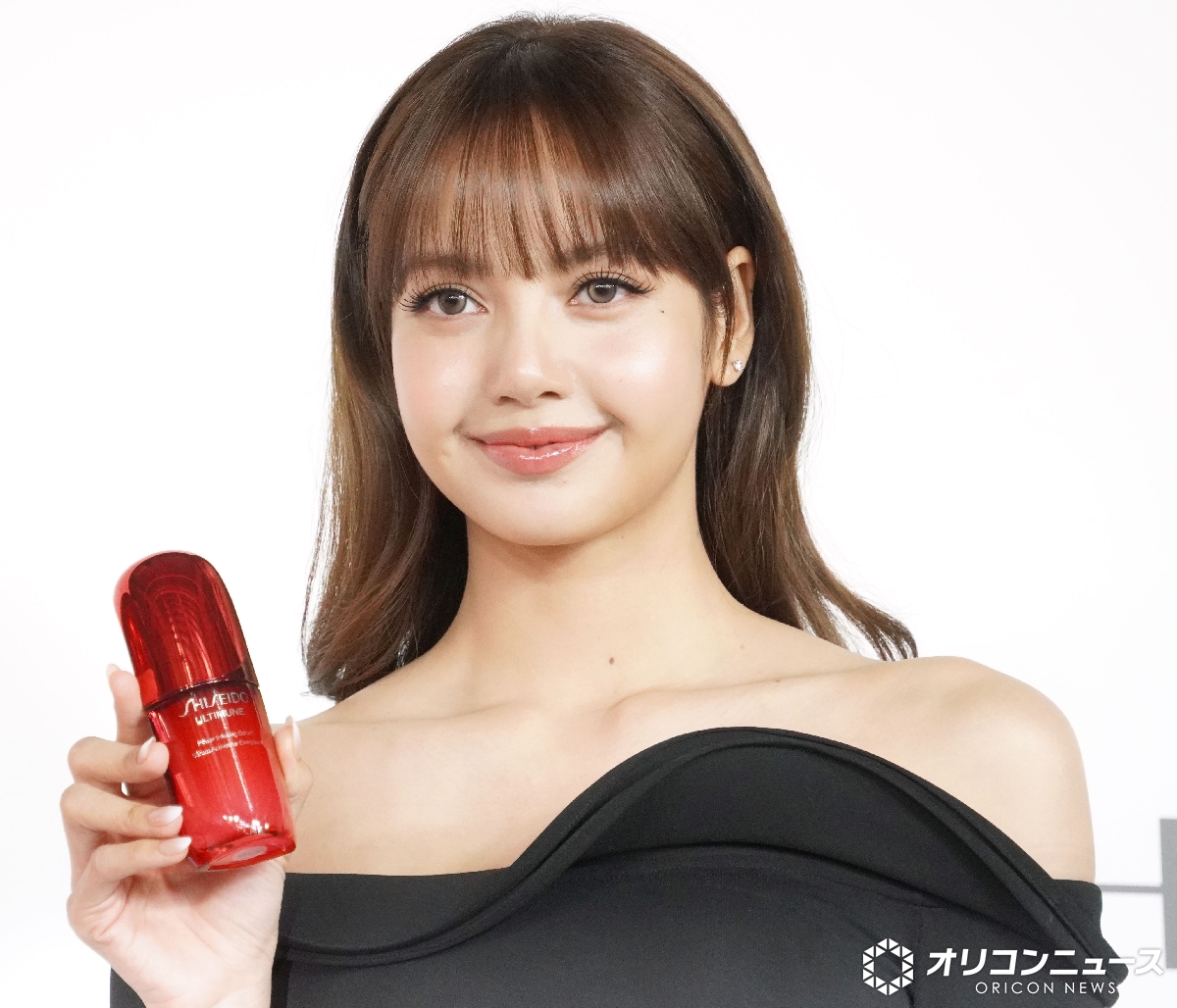 BLACKPINK・LISA、原宿に降臨❗️
オフショルダーのタイトなドレス姿に歓声

SHISEIDO新グローバルアンバサダー就任に喜び
「ずっとファンだった。ぜひぜひ！って」
oricon.co.jp/news/2439911/f…

ULTIMUNE with LISA ポップアップ イベント

#LISA #BLACKPINK
