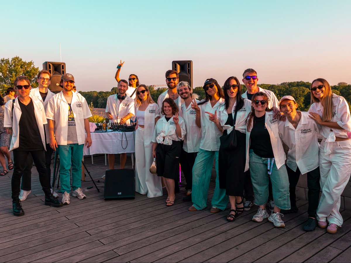 annelisa tweet media