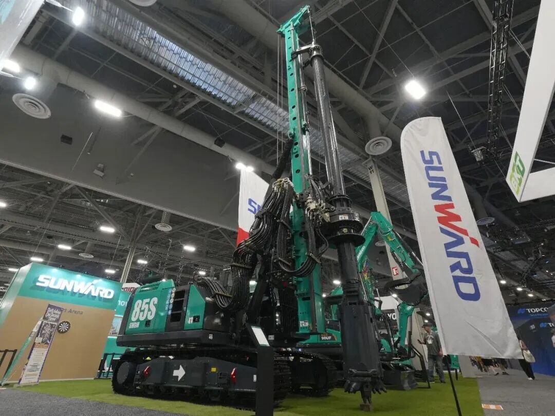 ChangshaCity's tweet image. Over 60% overseas revenue—Sunward goes big at CONEXPO. 🌍 #Sunward #GlobalGrowth #Industry