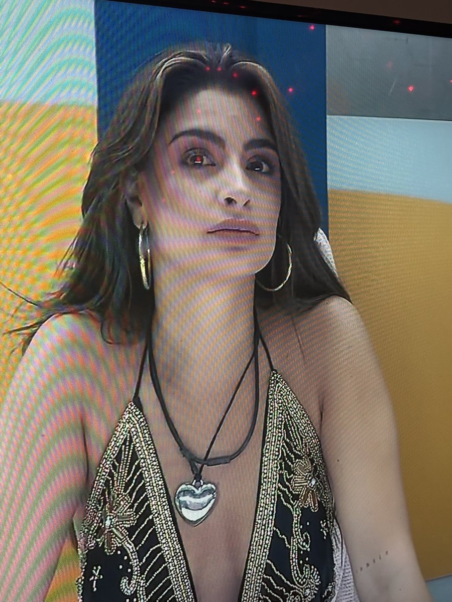 lowkgay's tweet image. yo votaré por Julia y Fabio y ustedes?
 #LCDLF6