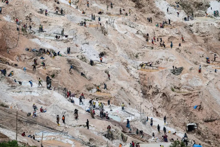 pajhwok's tweet photo. More than 200 people have been killed after a landslide triggered by heavy rainfall struck the Rubaya coltan mine in the Democratic Republic of Congo, media reports said on Thursday.
Full details are available at the link below
https://t.co/RIf7qH4hHl
#DRC #MiningDisaster #Landslide #Coltan