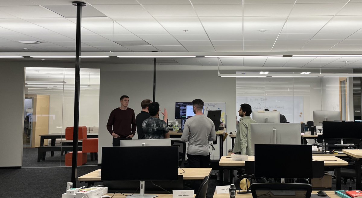 Nick Co 😎 tweet media