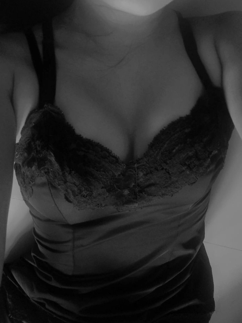 kavyasharmaa00's tweet photo. With face without face show available🍒

Telegram id:-@Kavya_secret
Join my tele group👇
https://t.co/6Sbn0BQ0N4

@illustrious_adt @Kavyaaa__X @Vivek7002 @Sky_thrill1 @factual_shouts @instabeautiees @Sherol_69_ @Onlyfans_deal @the_fun_1133 @Again_igsp @akash9178 @Bold_exposures0 https://t.co/AMXauxfEIE