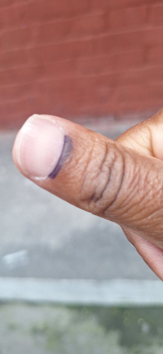 तुलसी भट्टराईले मतदान गर्नुभयो ।
#election2082