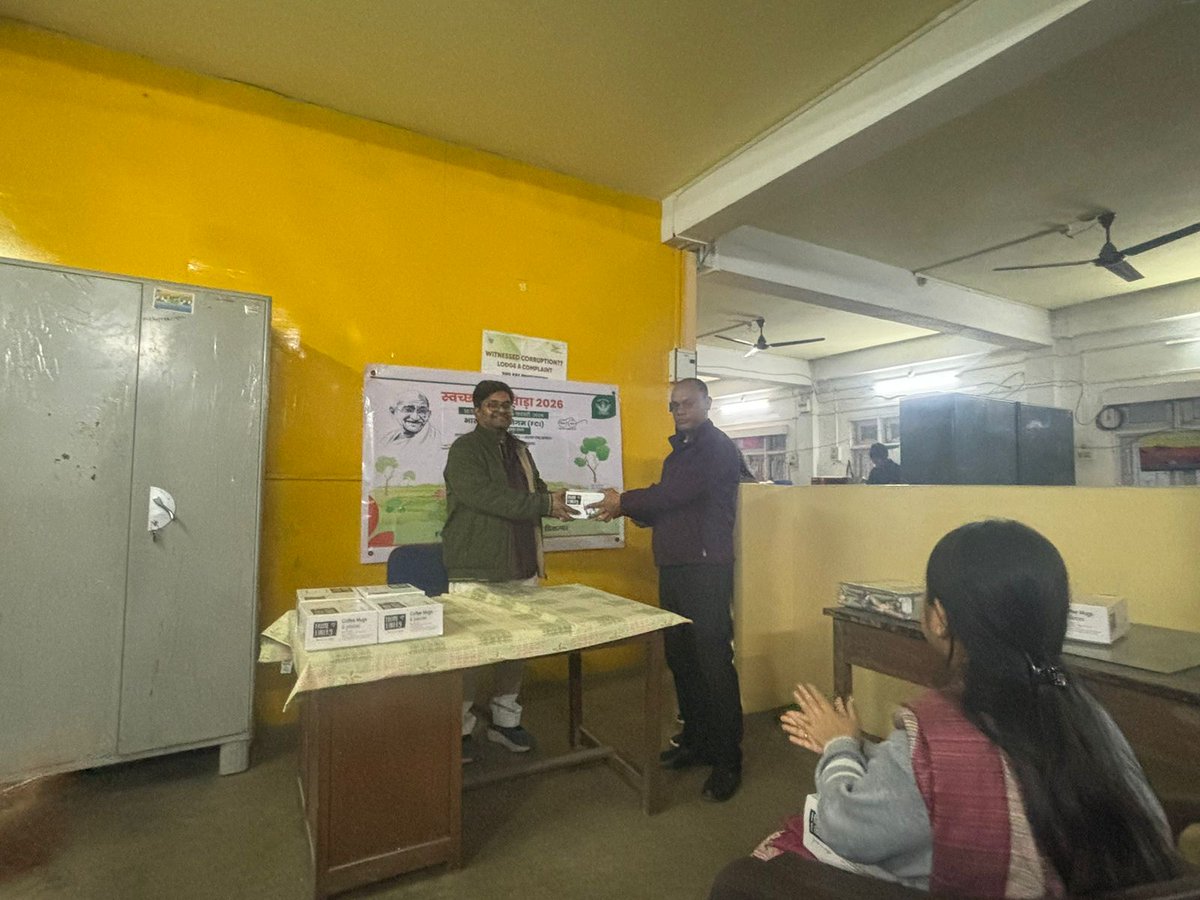 DoTezpur's tweet photo. Felicitating of Safai workers with small gifts has been done on the occasion of Swacchta Pakhwada (Special Cleanliness Drive) from 16th February 2026 to 28 February 2026 at FCI DO Tezpur
@fci_ne
@AssamFci
@DoTezpur https://t.co/dQ5QO70Dzt