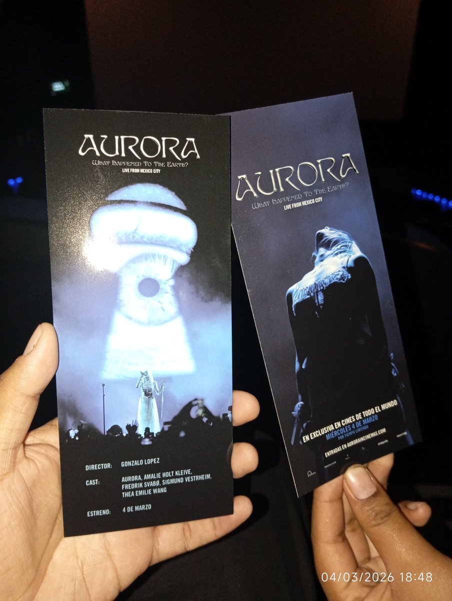 Kev_D95's tweet photo. Volvimos a repetir la experiencia!!!! En el 2024 fuimos a ver a @AURORAmusic en el palacio de los deportes y hoy no podíamos perdernos la oportunidad de verla en el cine!
Gracias @Cinepolis
#auroraincinemas #whathappenedtotheearth #aurora #AURORAEarthFilm https://t.co/RfYIIARwBP
