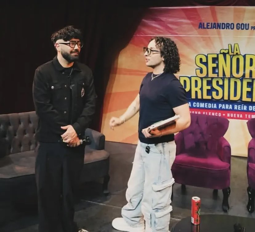 Me alegro por todas las personas que van  a  la obra de  la señora presidenta estoy segura que es una gran obra de teatro💙💙🎟️