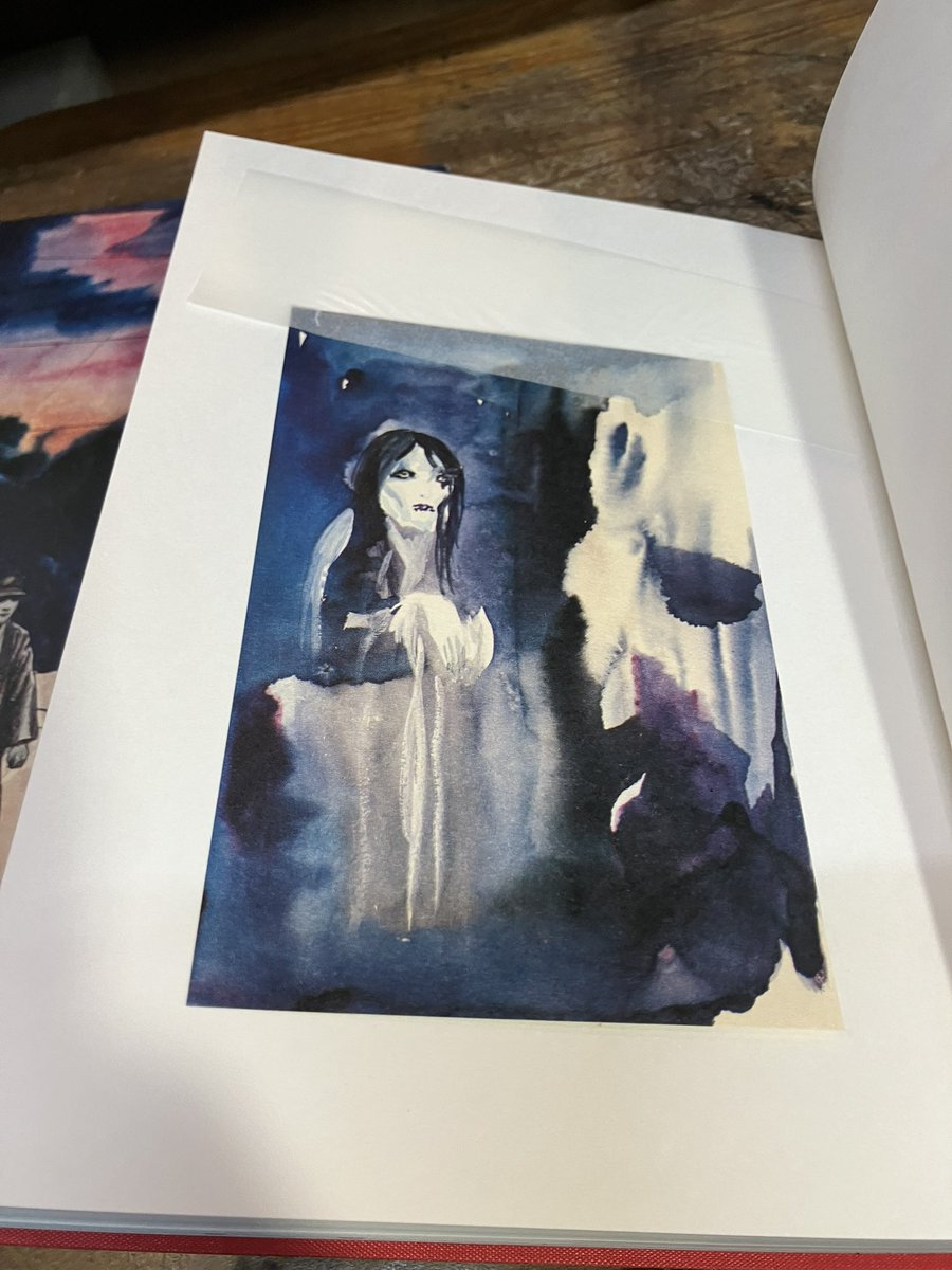 花輪和一作品集を店頭に。限定番号入り。悪くない状態です。