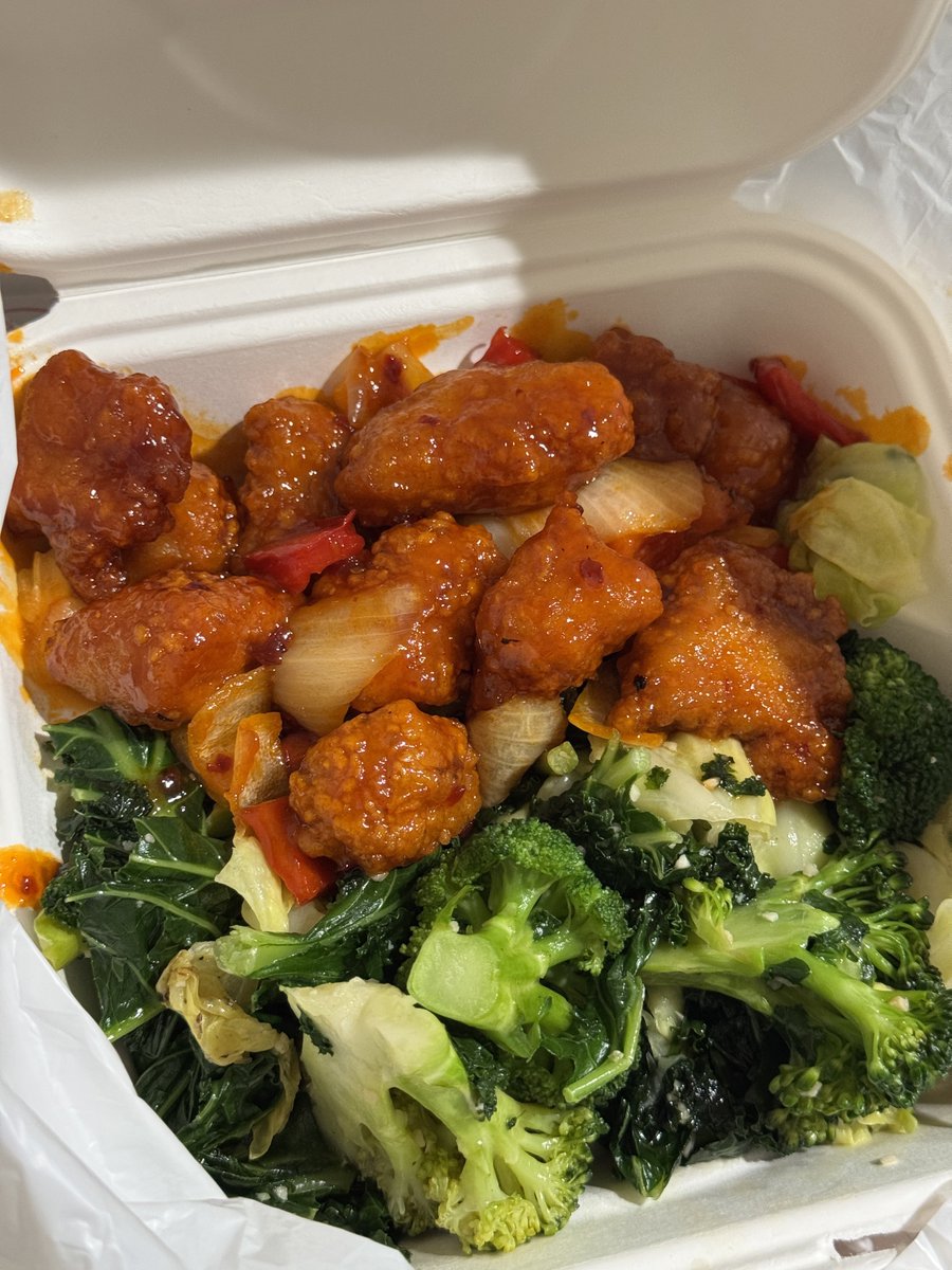 EveryDamnDay tweet media